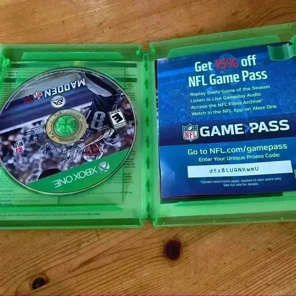 Madden NFL 17 on Xbox One - Picture 3 of 4